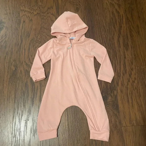 Pink Dinosaur Hooded Jumpsuit 12-18 Months, Unisex - Picture 4 of 7